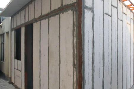 輕質(zhì)隔墻為什么不能作為建筑外墻？